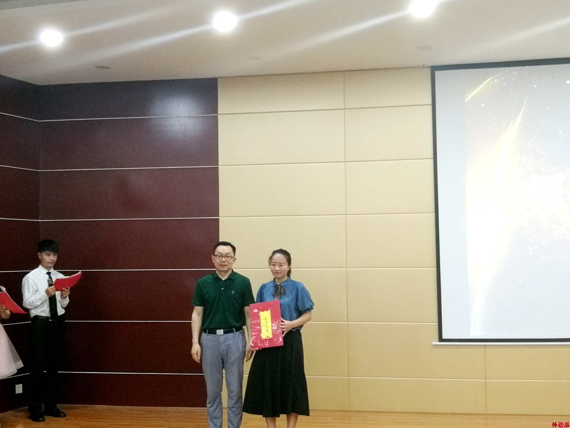 外国语学院第十三届“青春杯”英语演讲风采大赛决赛圆满收官