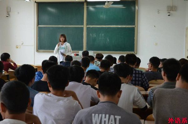 外国语学院开展征兵宣传工作