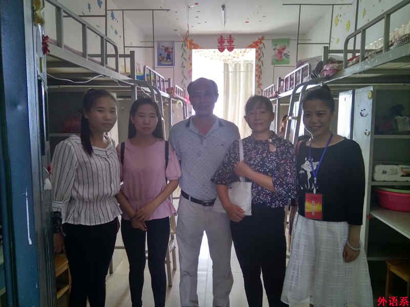 外国语学院迎新亮点多 助力2017级新生再起航