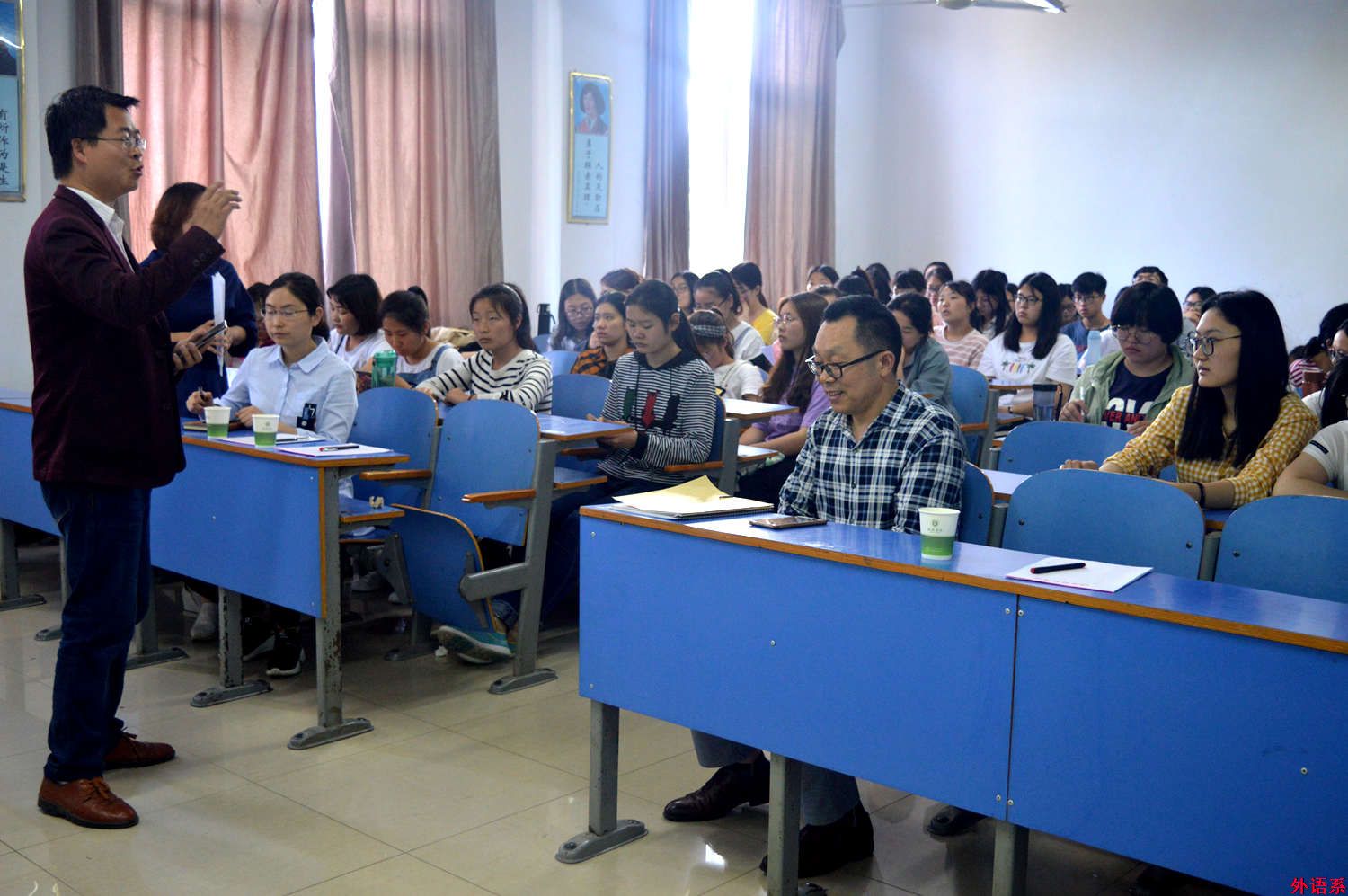 外国语学院举办第30届韩素音国际翻译竞赛辅导讲座