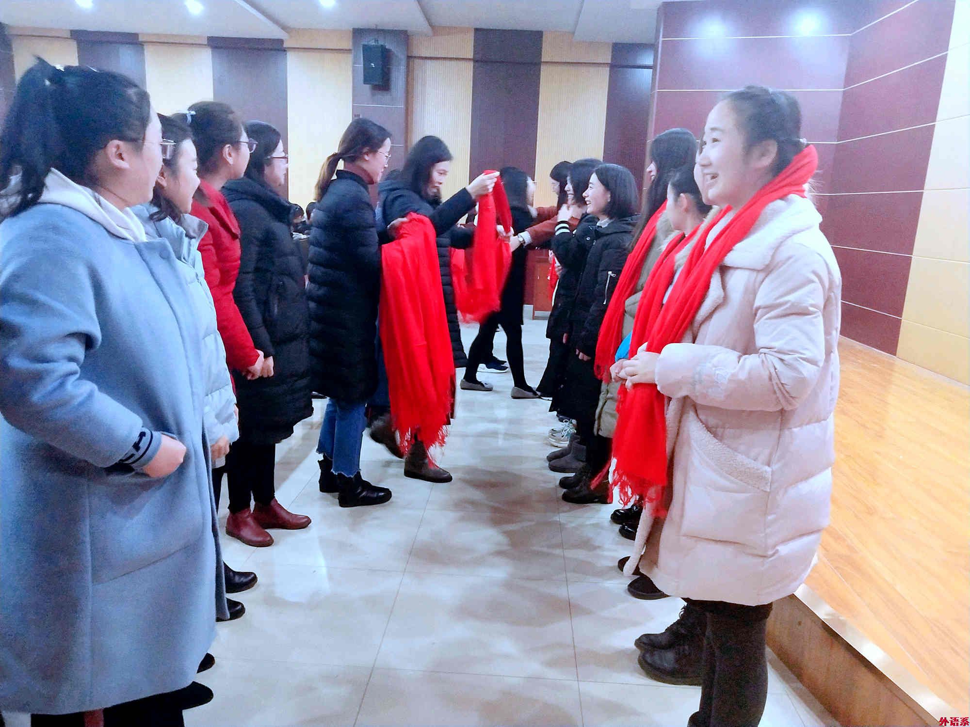 情系考研学子,助力梦想成真——外国语学院组织召开2018年考研慰问会