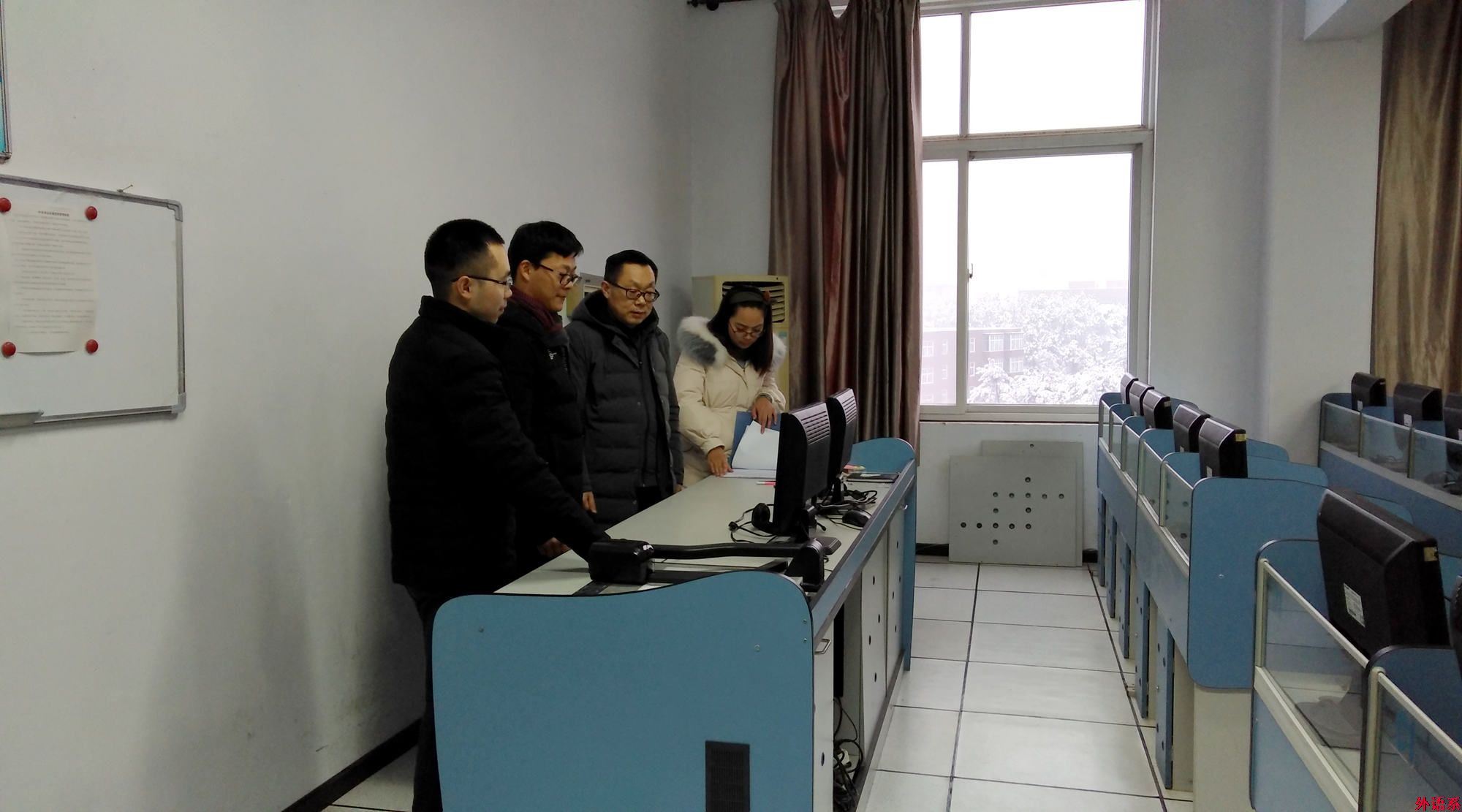 外国语学院开展实验实训场所期末安全检查