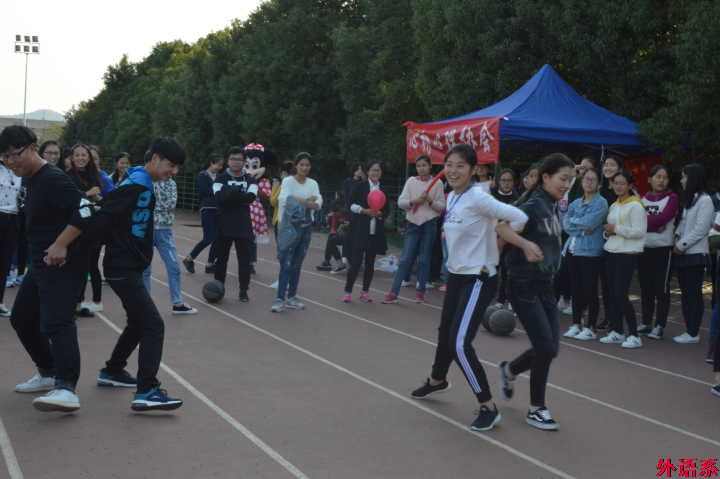 外国语学院积极参加“心灵派对”素质拓展活动