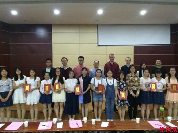 外国语学院第七届“挑战麦克风”疯狂主持秀成功举办