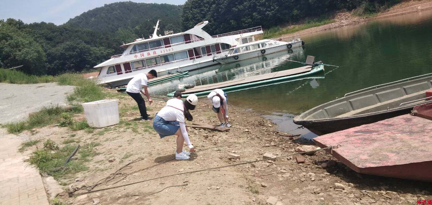 外国语学院暑期“三下乡”:“环动我心,让母亲河常清”,我们在行动!
